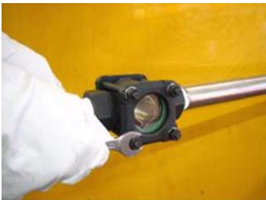 Yoshitake SB-1F removing bolts